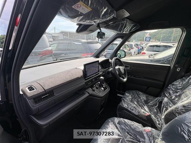 Honda STEP WGN 2026-06 8882328-3