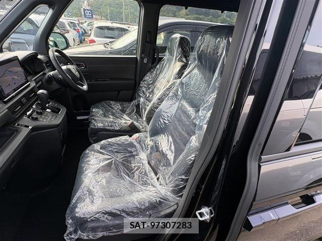 Honda STEP WGN 2026-06 8882328-4