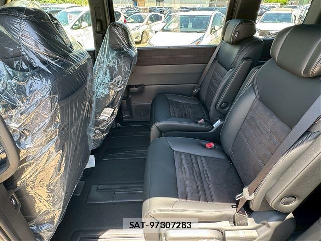 Honda STEP WGN 2026-06 8882328-5