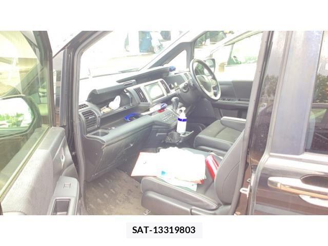 Honda STEP WGN 2014-03 8884404-2