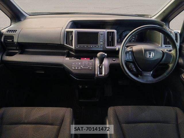 Honda STEP WGN 2010-06 8884400-2