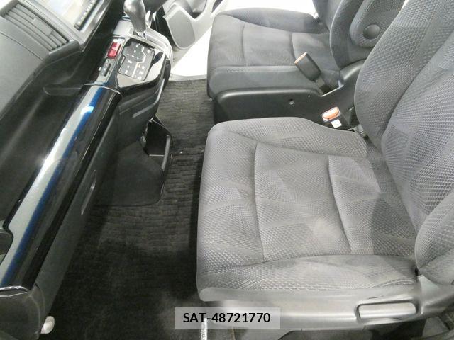 Honda STEP WGN 2011-11 8884397-17