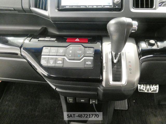 Honda STEP WGN 2011-11 8884397-26