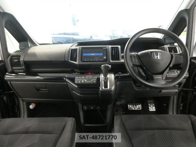 Honda STEP WGN 2011-11 8884397-2
