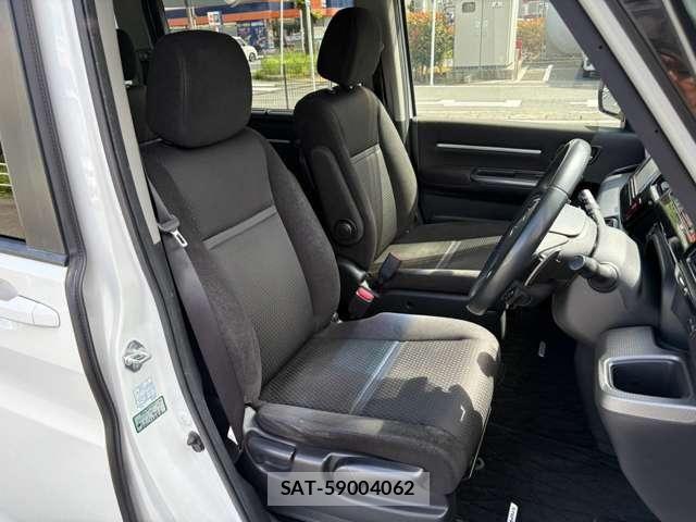 Honda STEP WGN 2017-10 8884396-9