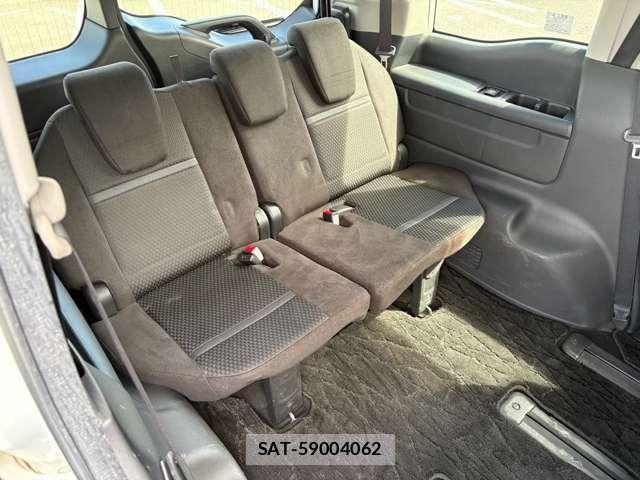 Honda STEP WGN 2017-10 8884396-13