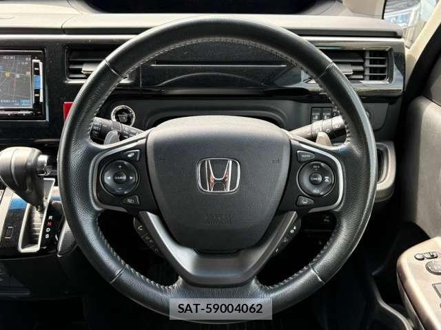 Honda STEP WGN 2017-10 8884396-19