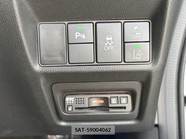 Honda STEP WGN 2017-10 8884396-27