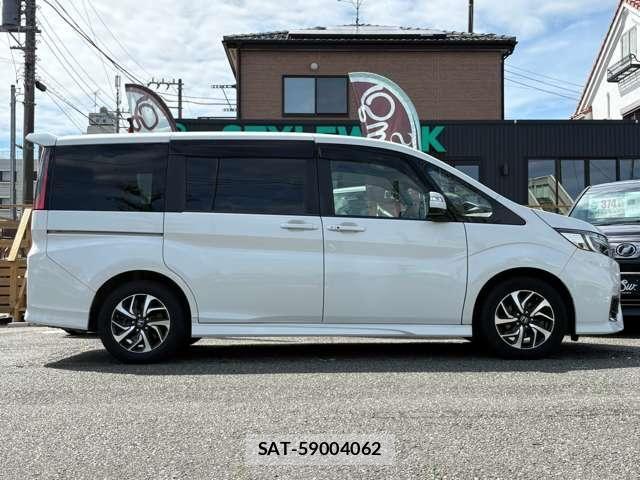 Honda STEP WGN 2017-10 8884396-3