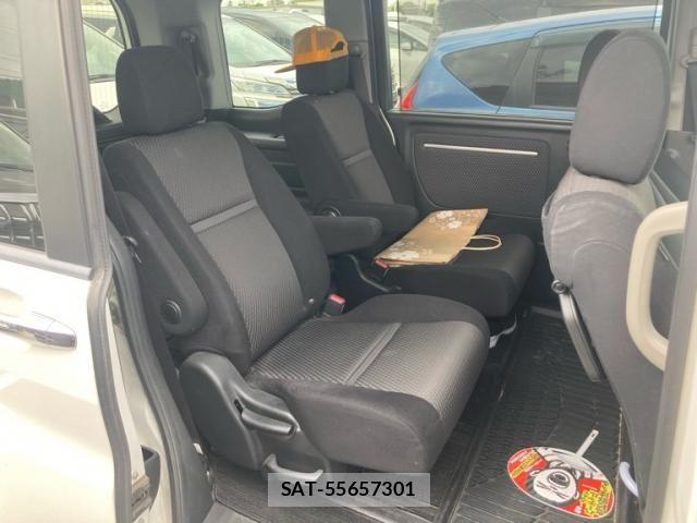 Honda STEP WGN 2015-05 8884395-15