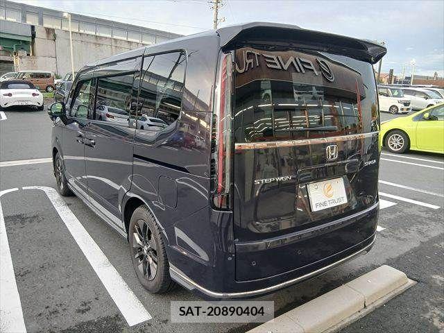Honda STEP WGN 2023-07 8884392-18