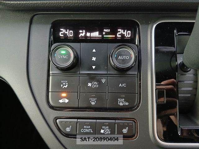 Honda STEP WGN 2023-07 8884392-28