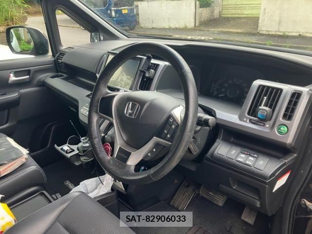 Honda STEP WGN 2012-04 8884401-11