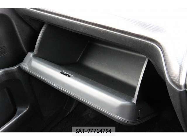 Honda STEP WGN 2021-03 5879681-18