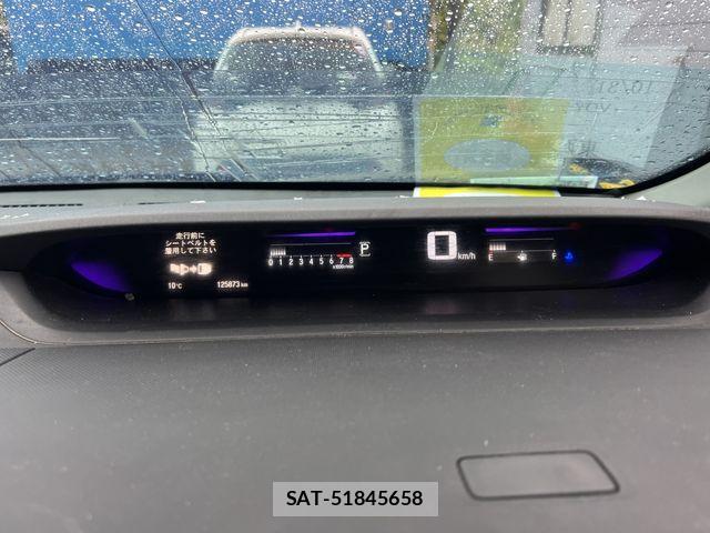 Honda STEP WGN 2017-03 6019819-11
