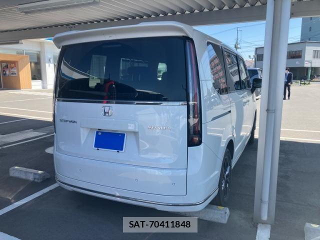 Honda STEP WGN 2024-03 6913624-5
