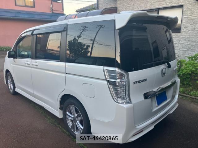 Honda STEP WGN 2013-08 7225585-2