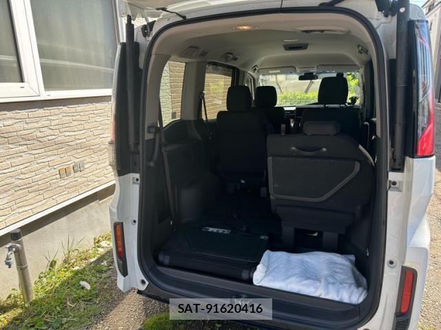 Honda STEP WGN 2018-01 7225591-17