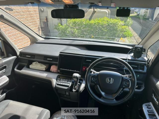Honda STEP WGN 2018-01 7225591-19