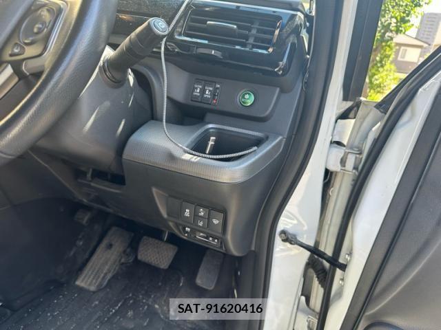 Honda STEP WGN 2018-01 7225591-23