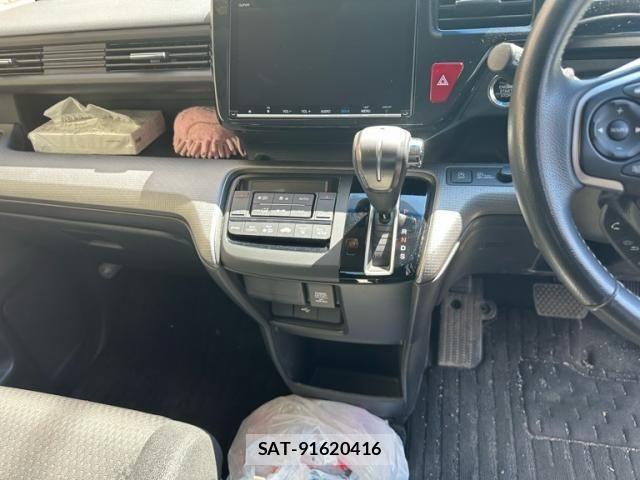 Honda STEP WGN 2018-01 7225591-24