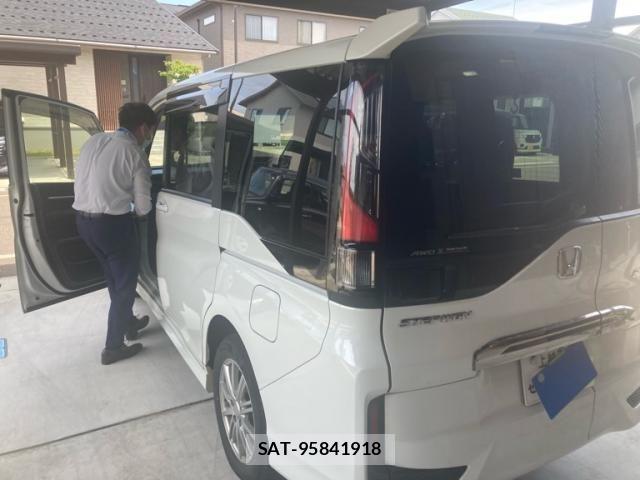 Honda STEP WGN 2021-05 7330357-5