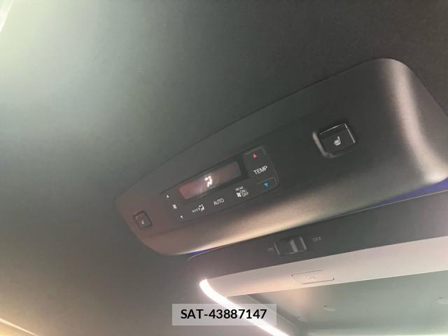 Honda STEP WGN 2022-11 7359981-22