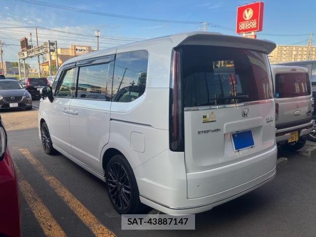 Honda STEP WGN 2022-11 7359981-3