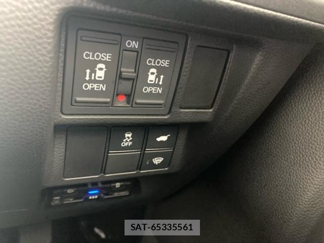 Honda STEP WGN 2023-05 7359980-15