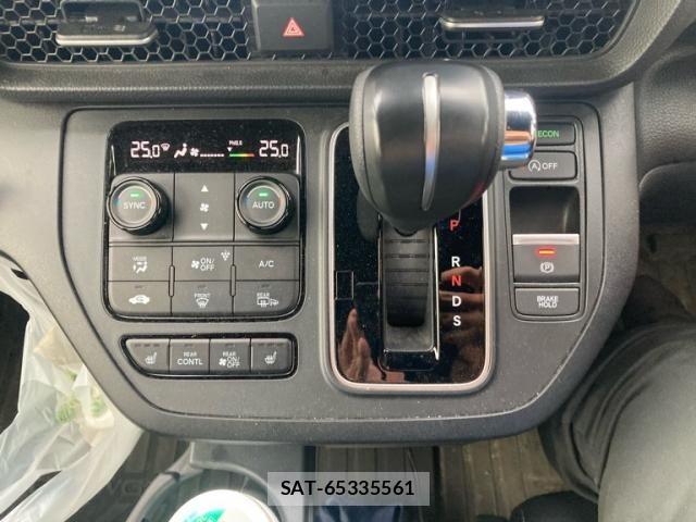 Honda STEP WGN 2023-05 7359980-21