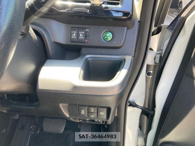 Honda STEP WGN 2017-12 7458122-14