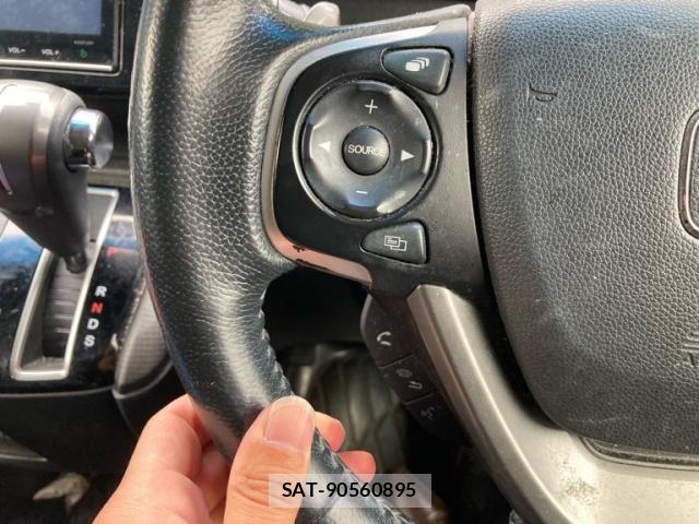 Honda STEP WGN 2017-09 7458123-18