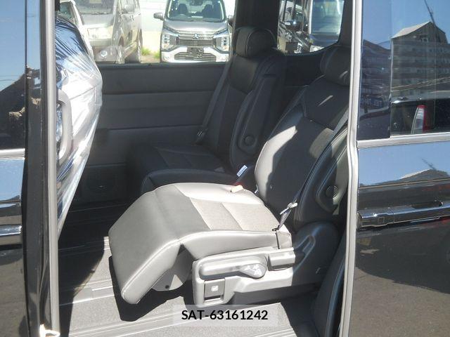 Honda STEP WGN 2026-06 7503057-14