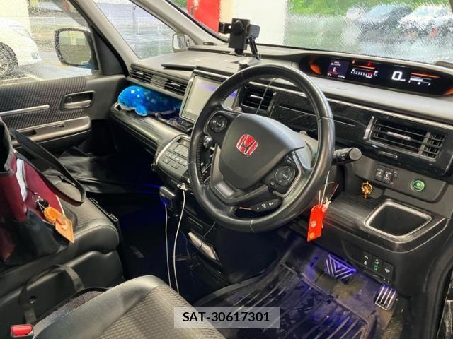 Honda STEP WGN 2016-09 7620418-11