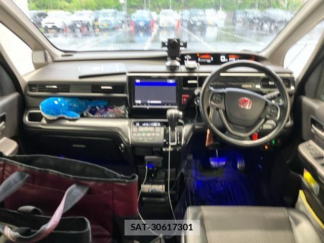 Honda STEP WGN 2016-09 7620418-13