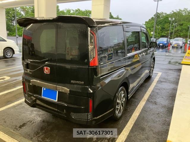Honda STEP WGN 2016-09 7620418-3