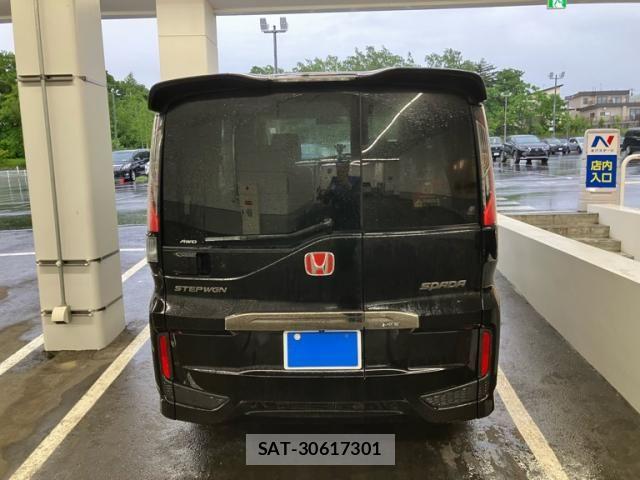 Honda STEP WGN 2016-09 7620418-4