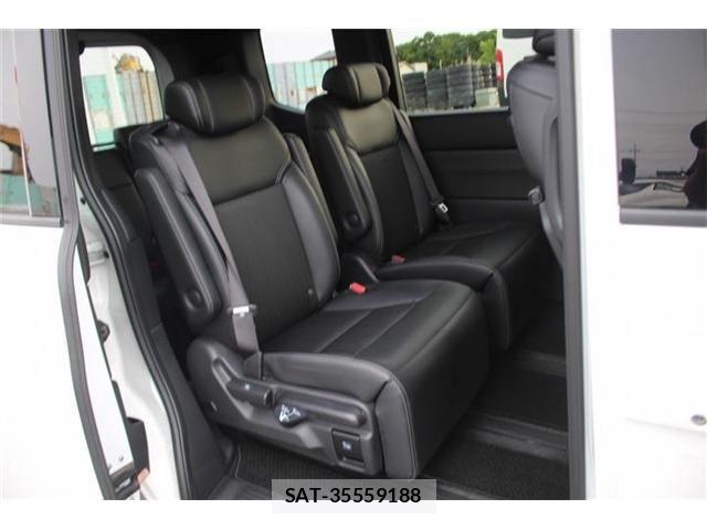 Honda STEP WGN 2025-10 7620413-14