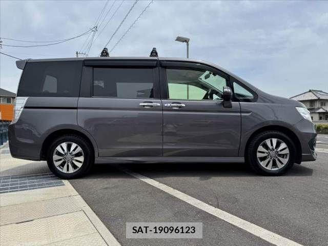 Honda STEP WGN 2014-07 7620421-11