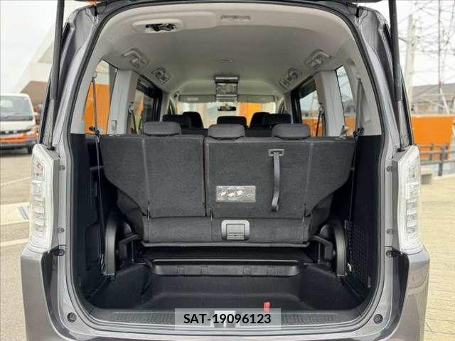 Honda STEP WGN 2014-07 7620421-19