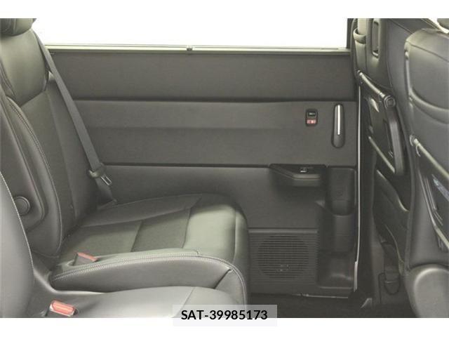 Honda STEP WGN 2025-10 7729277-29