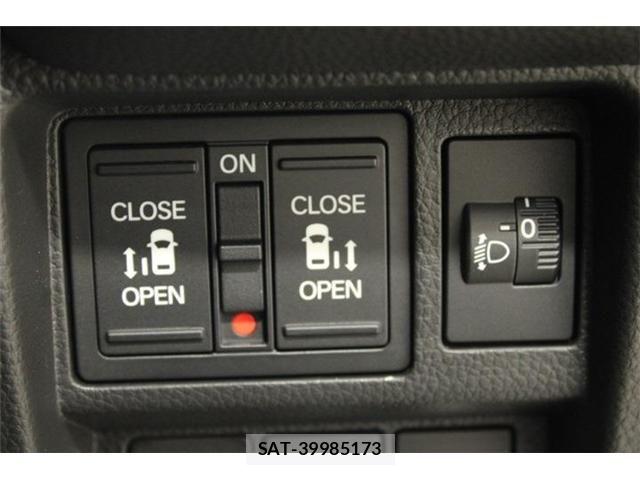 Honda STEP WGN 2025-10 7729277-4