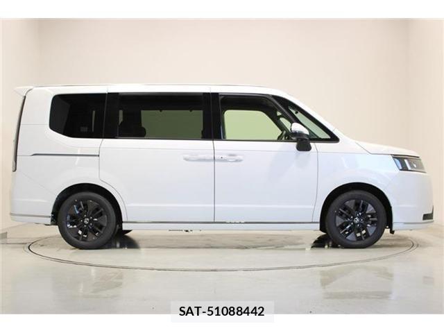 Honda STEP WGN 2025-10 7729297-12