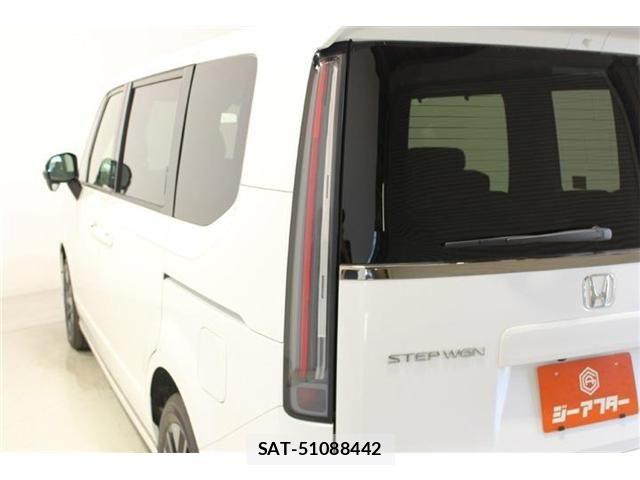Honda STEP WGN 2025-10 7729297-18