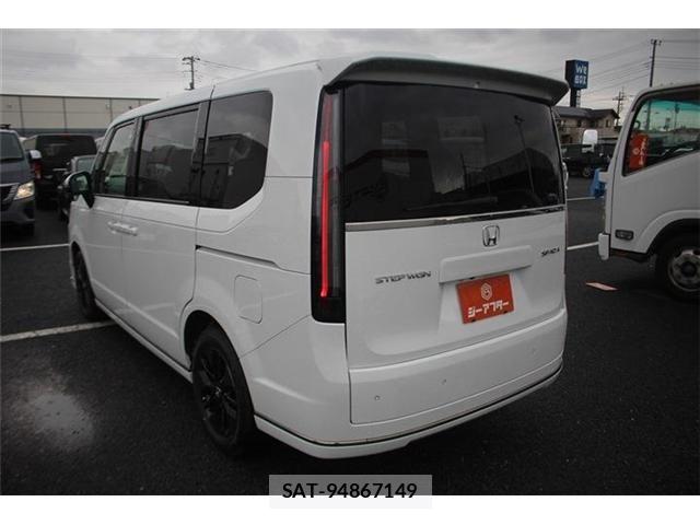 Honda STEP WGN 2025-10 7729290-13