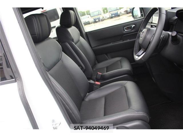 Honda STEP WGN 2025-10 7729289-16