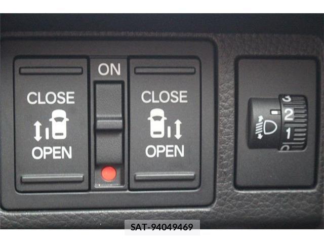 Honda STEP WGN 2025-10 7729289-21
