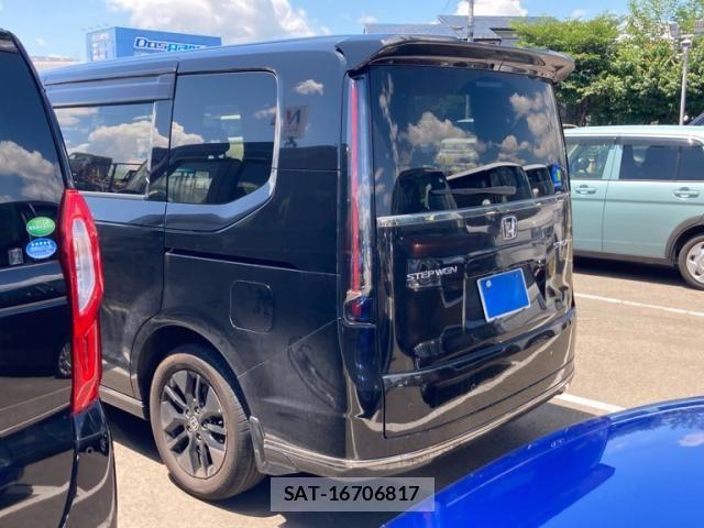 Honda STEP WGN 2023-10 7729273-3