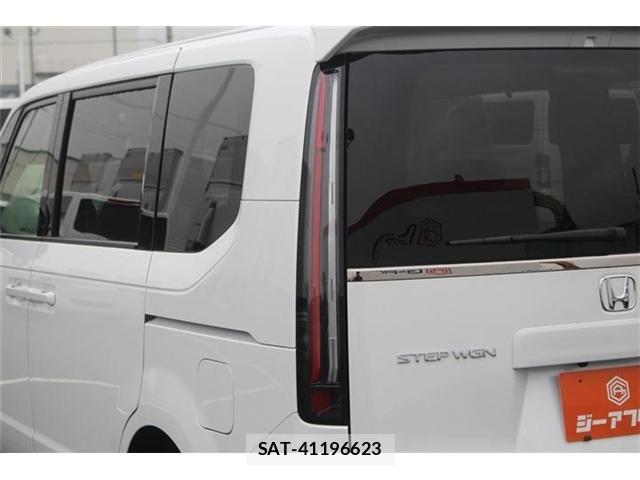Honda STEP WGN 2025-10 7729280-29