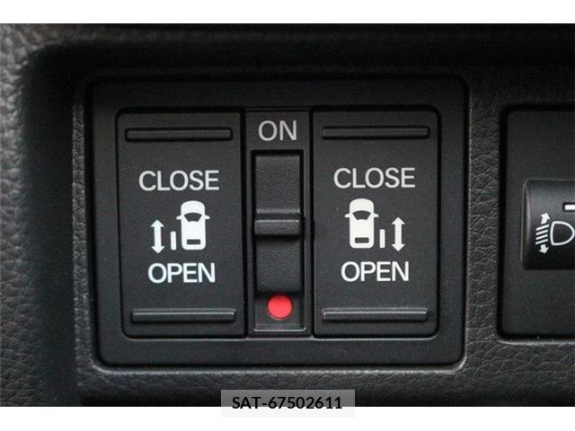 Honda STEP WGN 2025-10 7789487-4